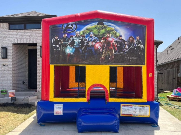 #9 Castle Bounce House (13x13)